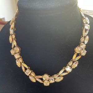 ⚓️SALE⚓️Gold iridescent crystal necklace.